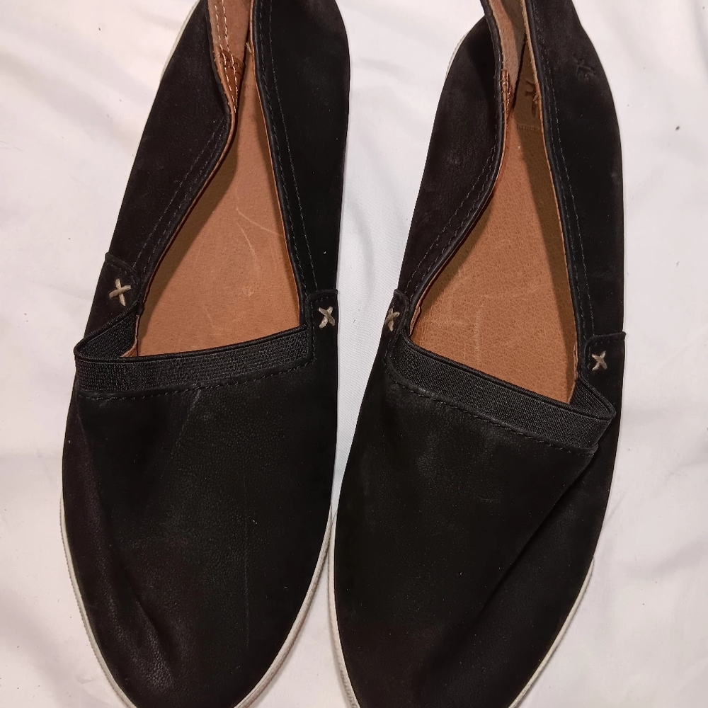 Frye Black Leather Slip-On Flats